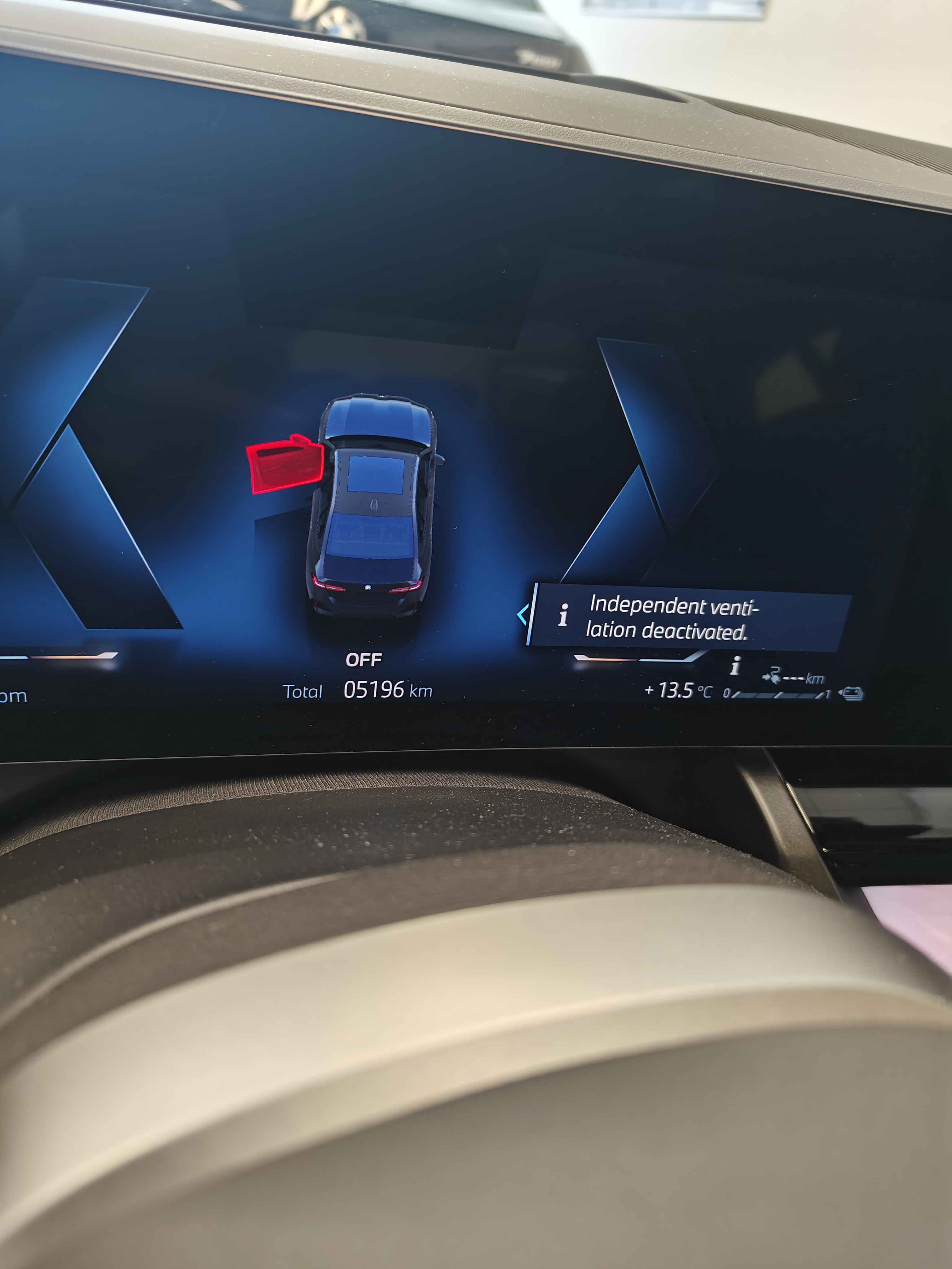 BMW 5 Series 550e xDrive 2025