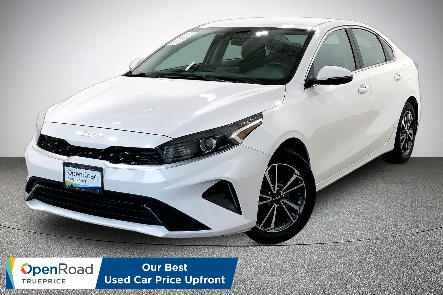 White 2023 Kia Forte Sedan Automatic