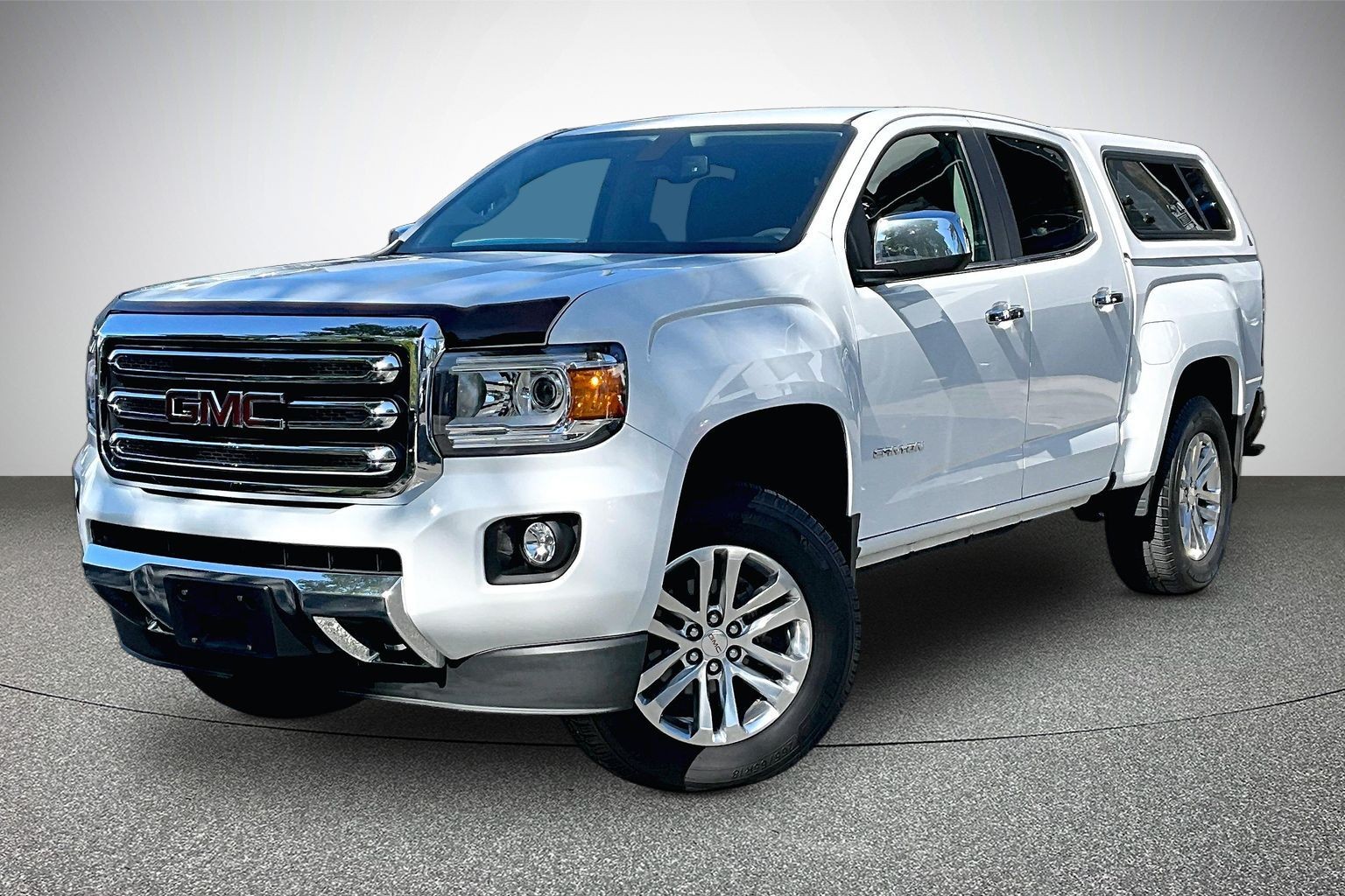 White 2015 GMC Canyon Pickup Truck 4X2 Automatic