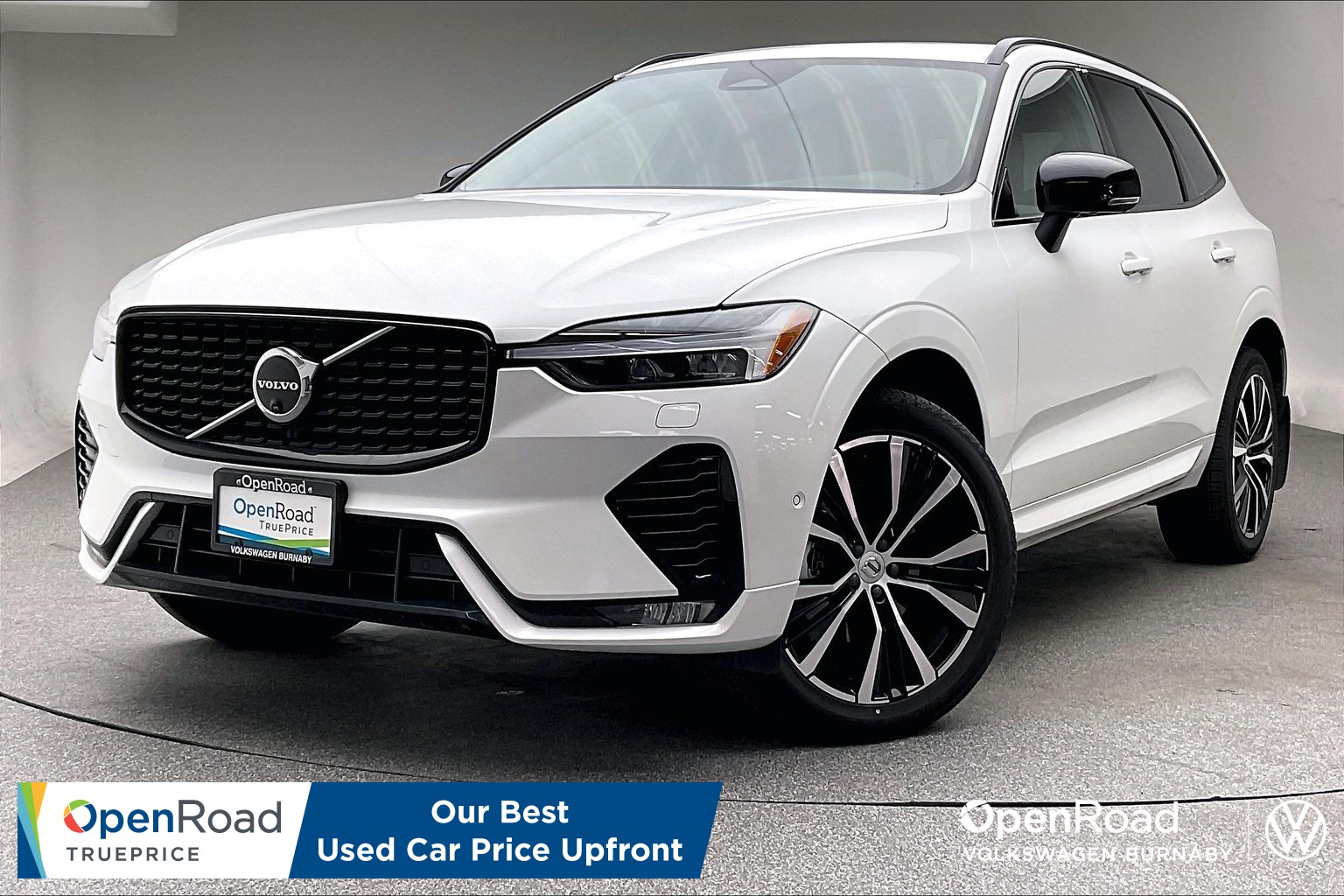 White 2025 Volvo XC60 B5 Plus Dark Theme AWD SUV / Crossover All-Wheel Drive Automatic