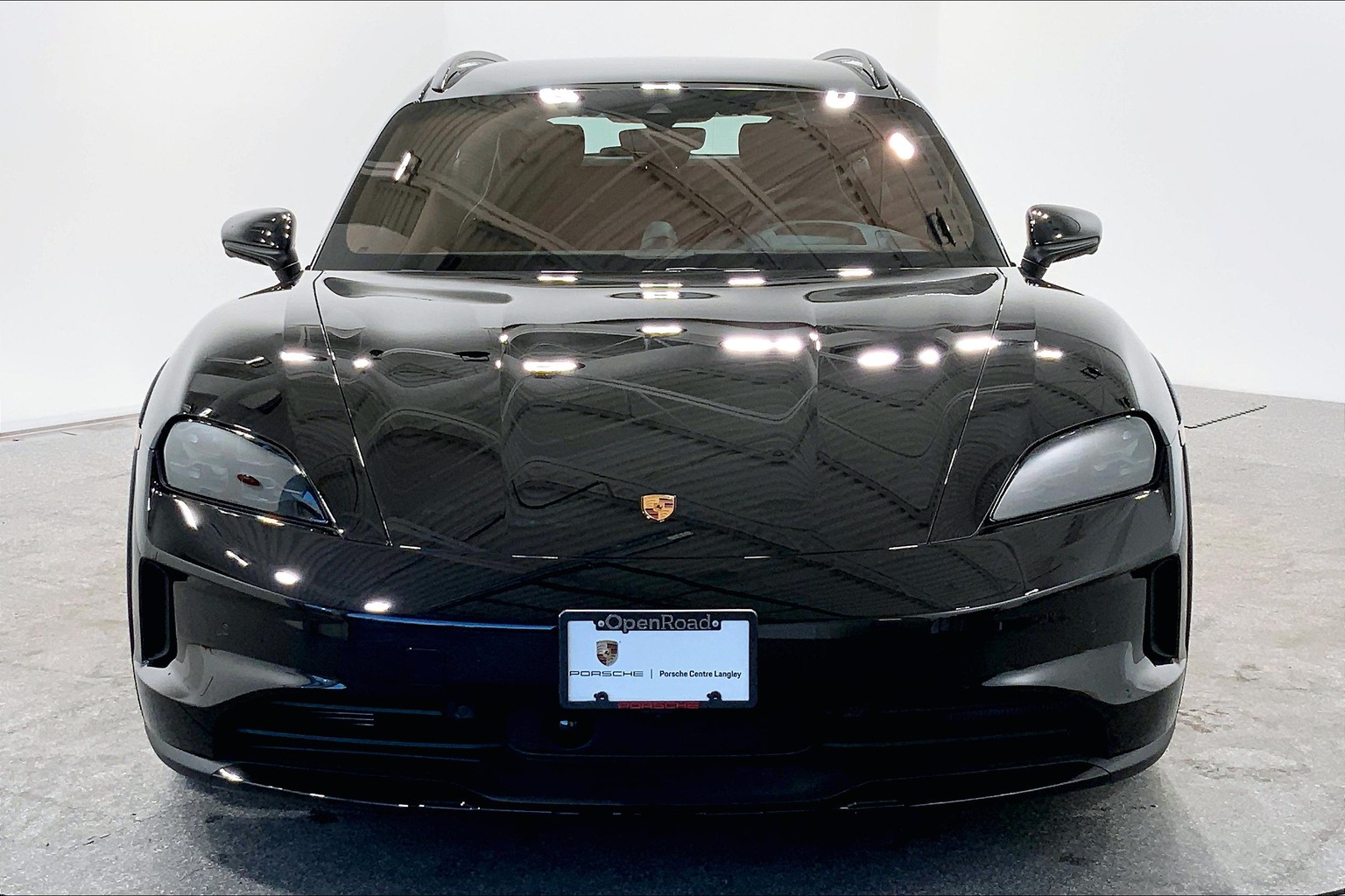 Jet Black Metallic 2025 Porsche Taycan 4S Cross Turismo Wagon AWD Wagon All-Wheel Drive Automatic