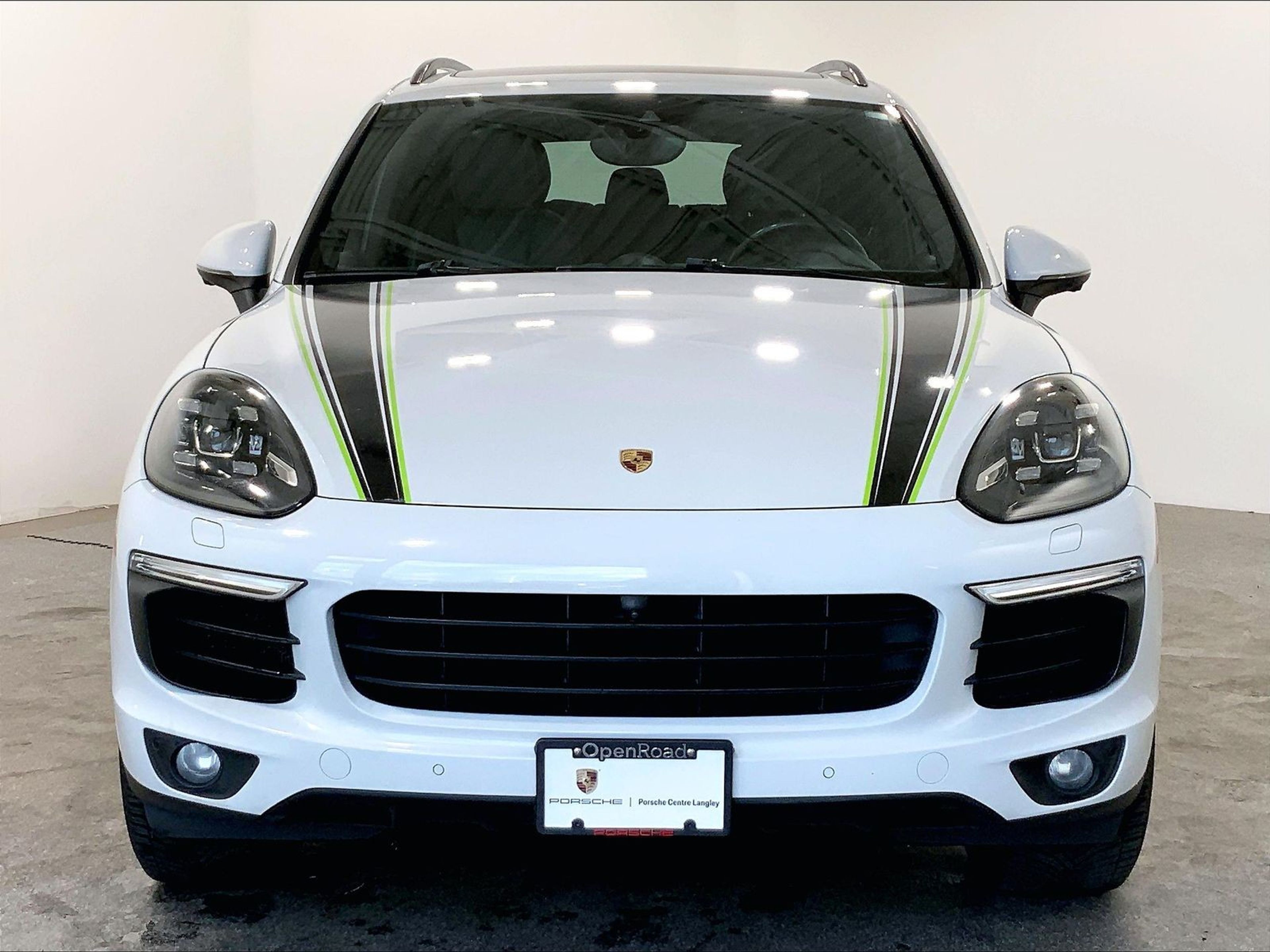 Carrara White Metallic 2017 Porsche Cayenne SUV / Crossover All-Wheel Drive Automatic