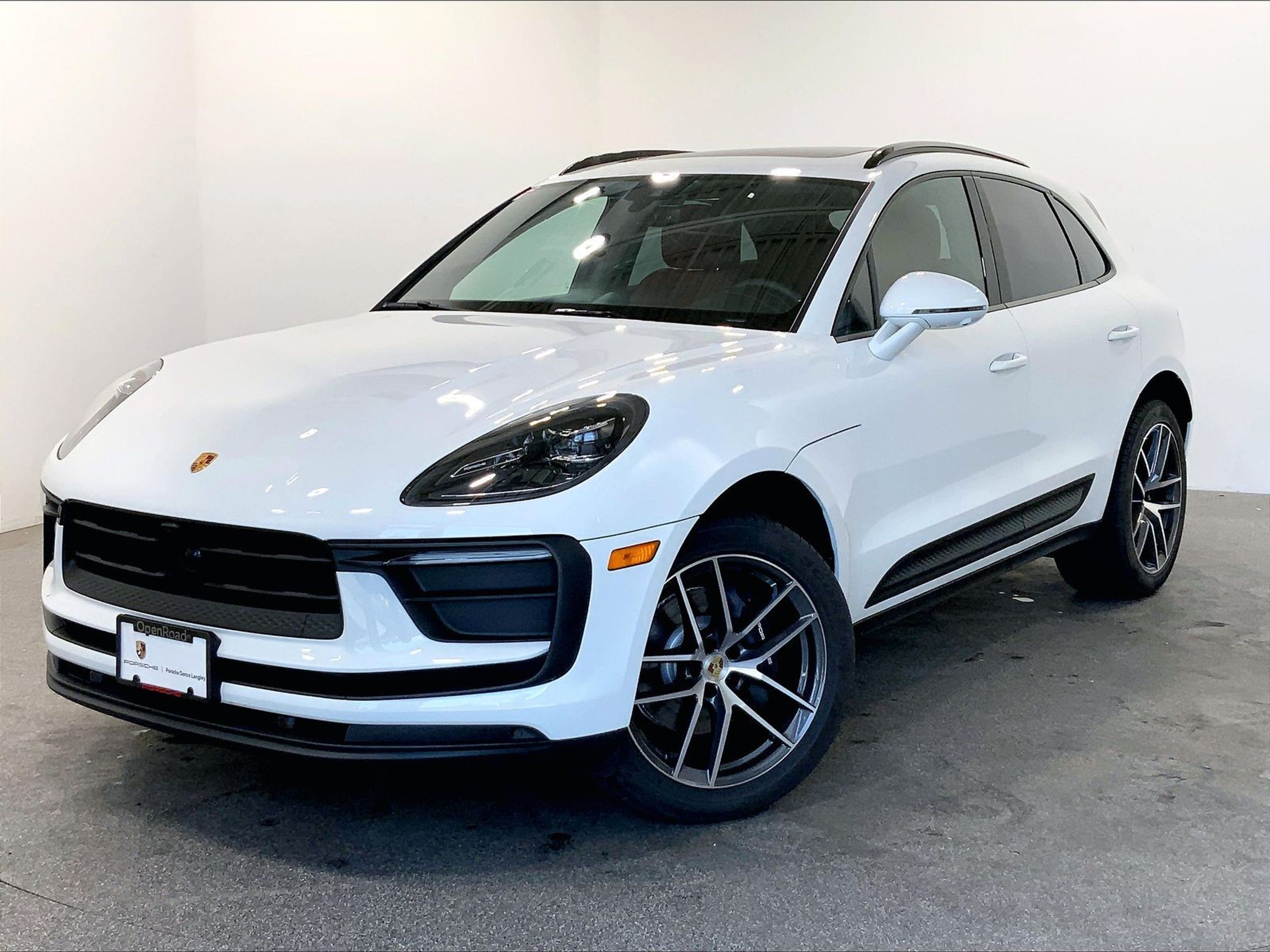 2026 Porsche Macan AWD