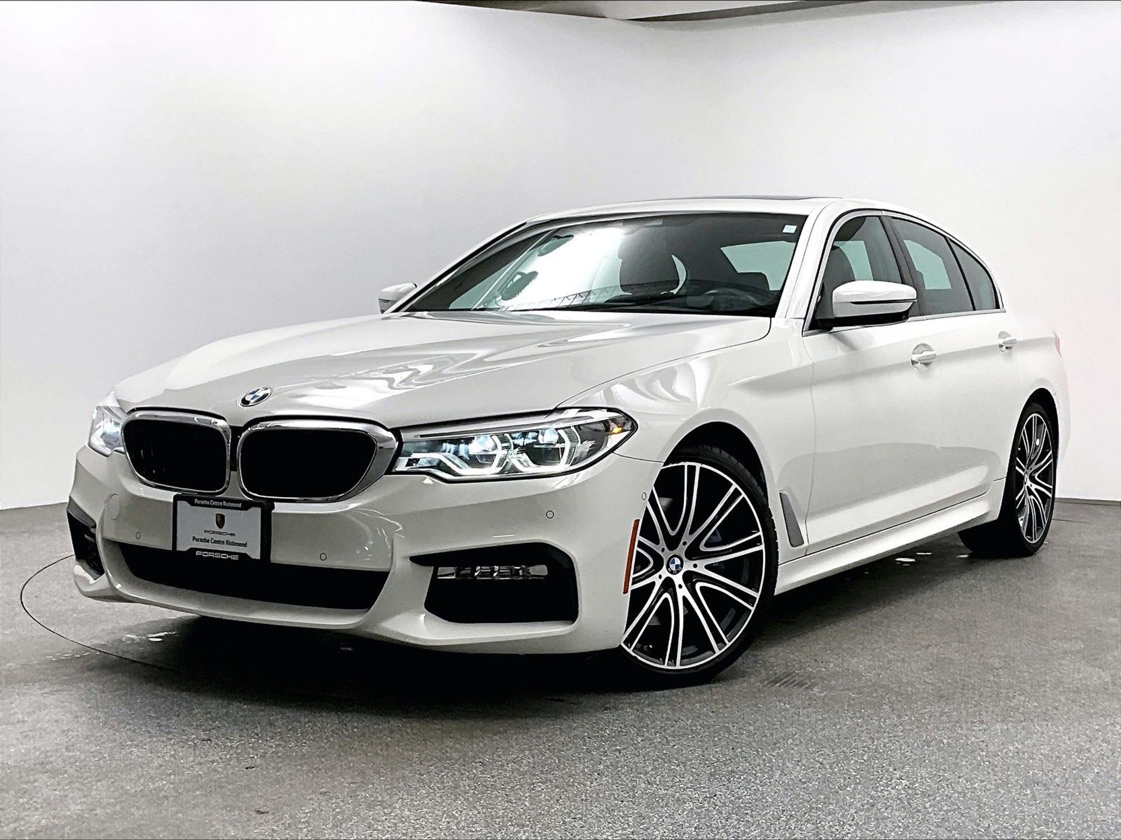 White 2018 BMW 5 Series 540d xDrive Sedan AWD Sedan All-Wheel Drive Automatic